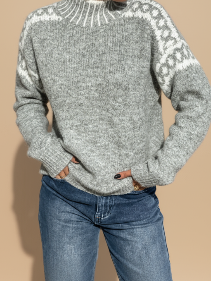 THE LUNA SOFT KNIT SWEATER